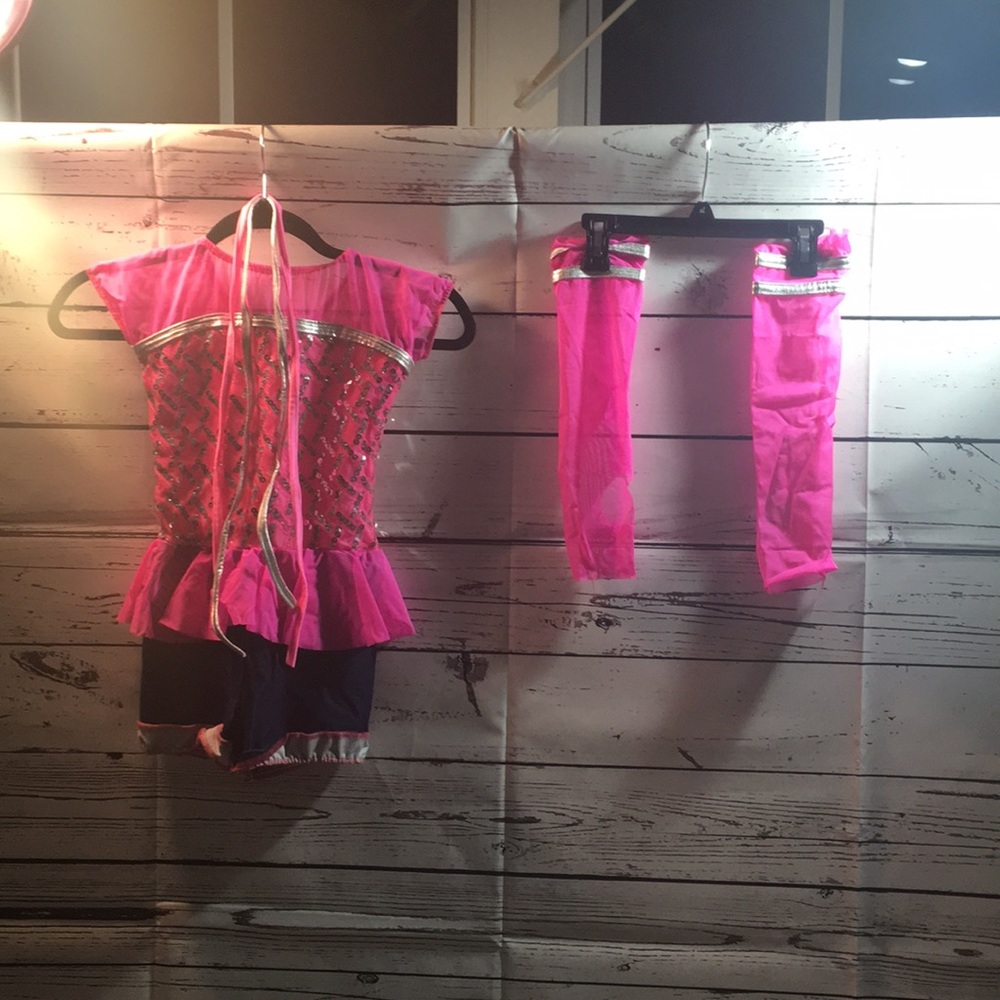 Girl’s Hip Hop Dance Costume!